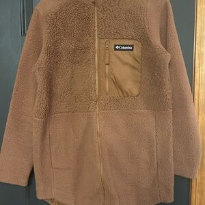 Women’s Columbia Tan Fleece Jacket. Size small, like new.